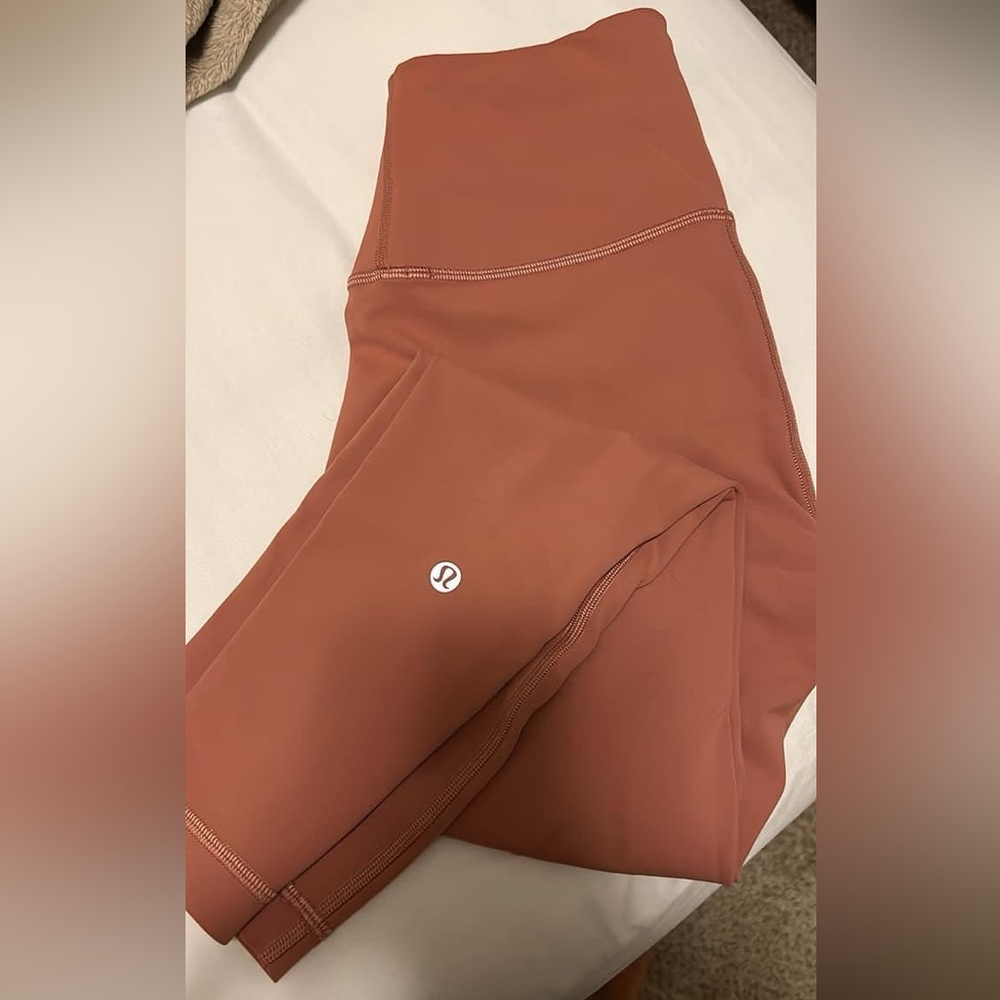 Lululemon Wunder Under 23”